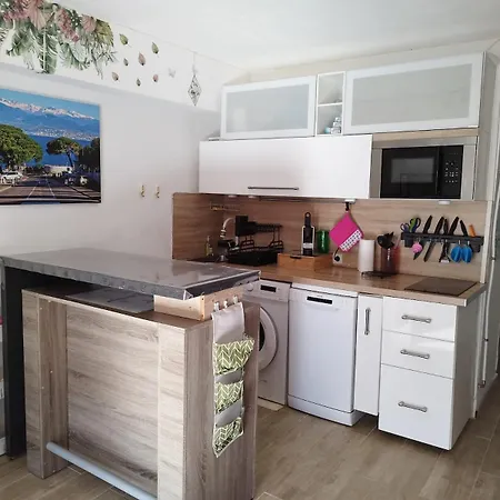 Jolie Climatise Avec Piscine Apartament *