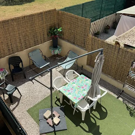 Jolie Climatise Avec Piscine Apartament